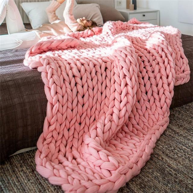 Handmade Chunky Knit Blanket with Soft Textured Design for Home Décor