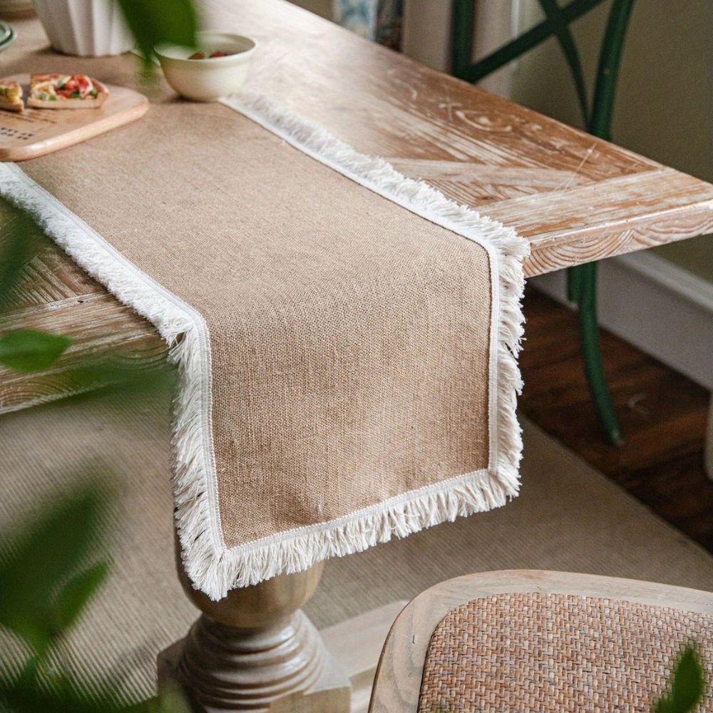 Natural Jute Table Runner with Coarse Weave and Beige Finish