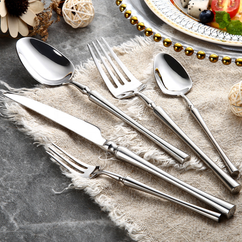 24-Piece Stainless Steel Cutlery Set with Elegant Modern Design