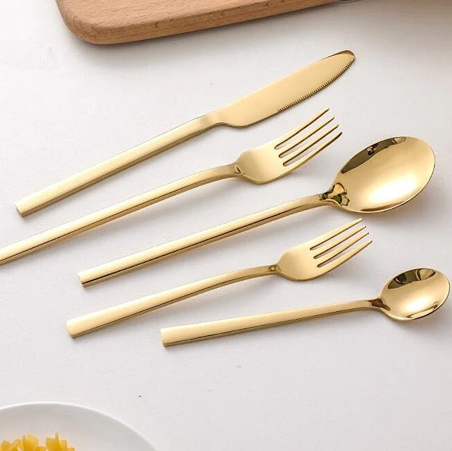 30-Piece 18/10 Stainless Steel Cutlery Set with Polished Finish for 6 People