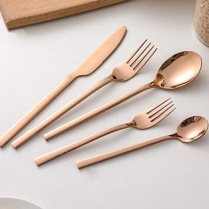 30-Piece 18/10 Stainless Steel Cutlery Set with Polished Finish for 6 People