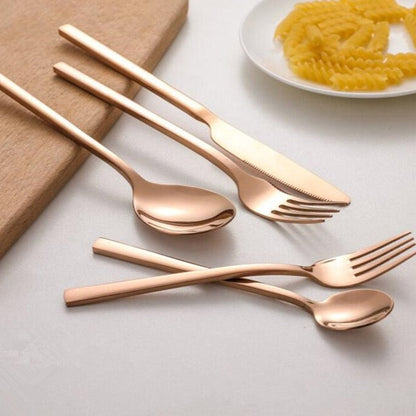 30-Piece 18/10 Stainless Steel Cutlery Set with Polished Finish for 6 People