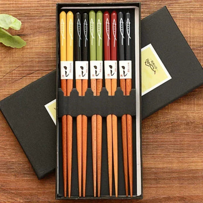 5-Piece Bamboo Chopsticks Gift Set with Decorative Cultural Patterns
