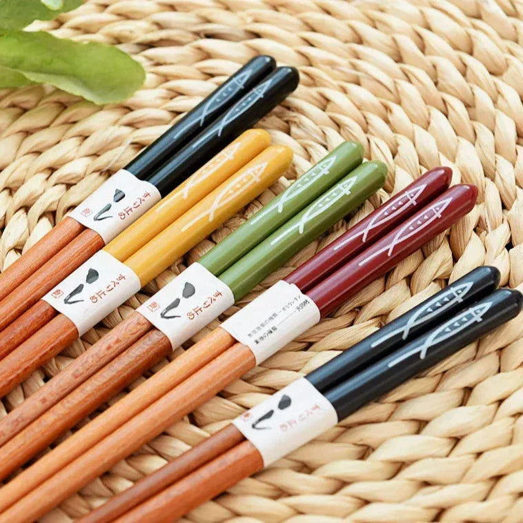 5-Piece Bamboo Chopsticks Gift Set with Decorative Cultural Patterns
