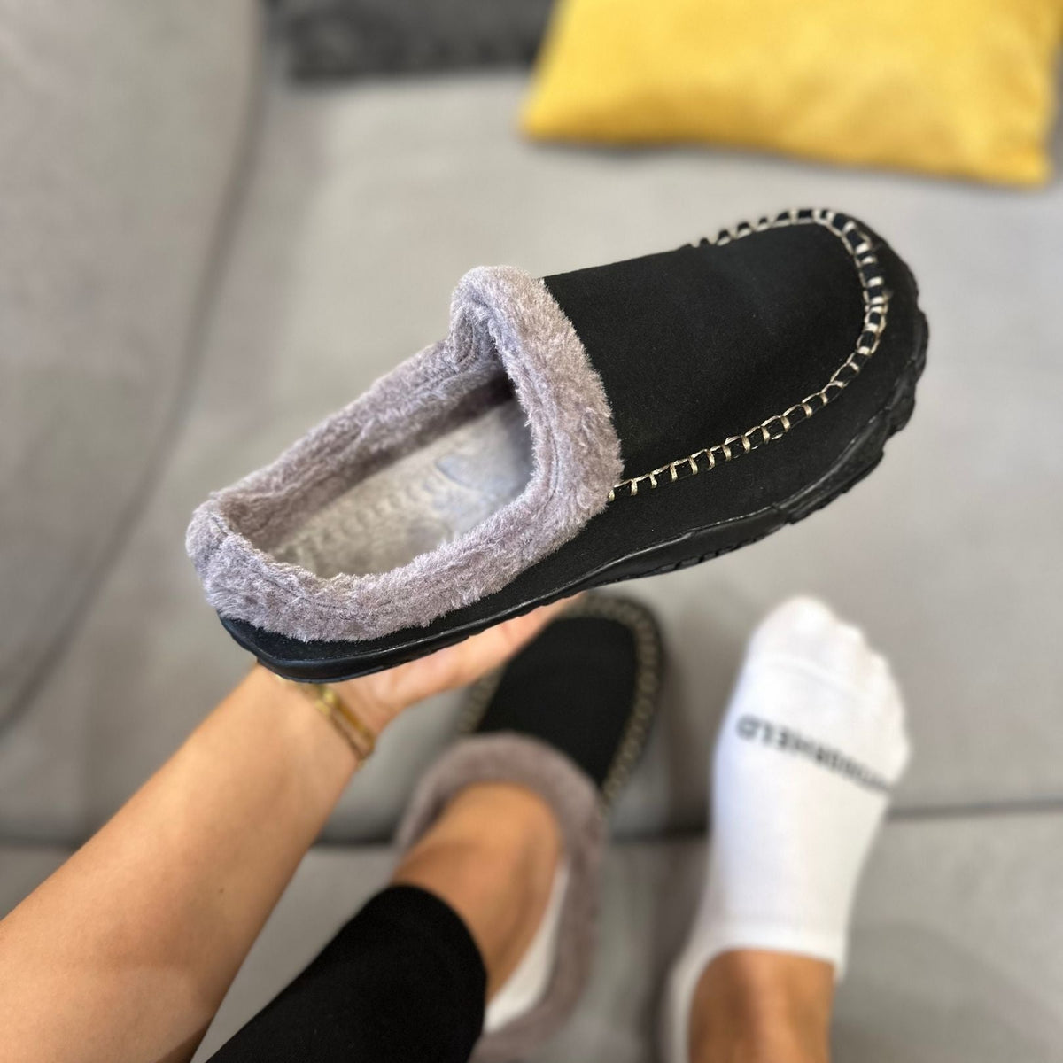Barefoot Comfort Slippers – Ultra-Warm & Flexible for Natural Movement