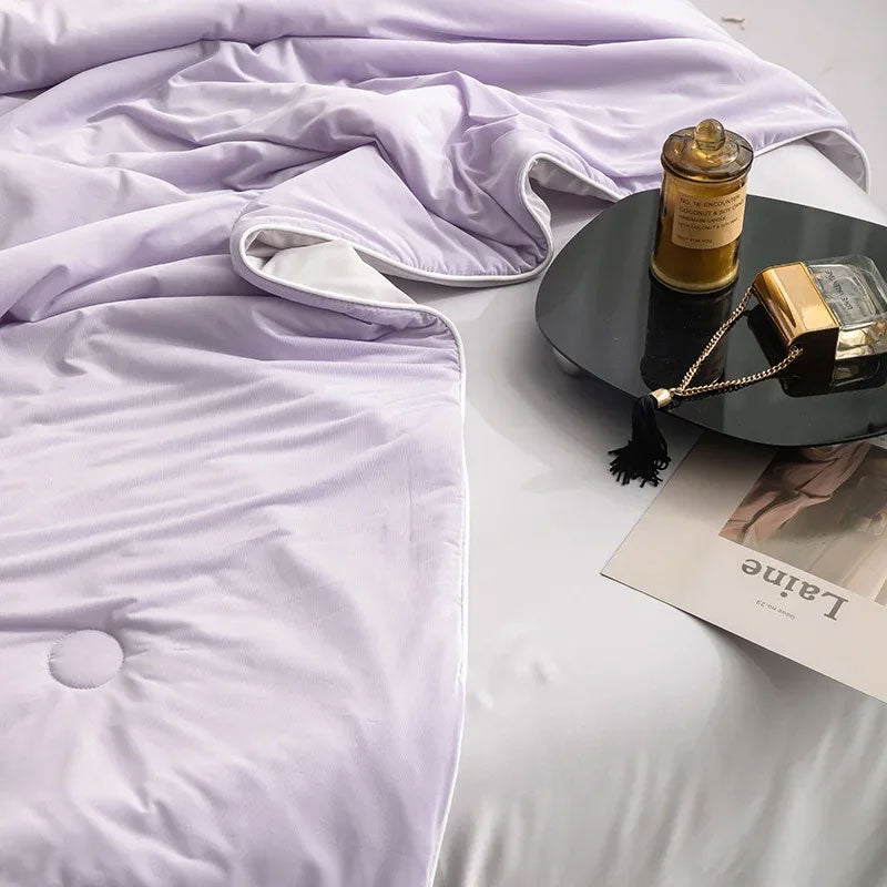 Breathable Cooling Blanket with Lightweight Cotton-Polyester Fabric