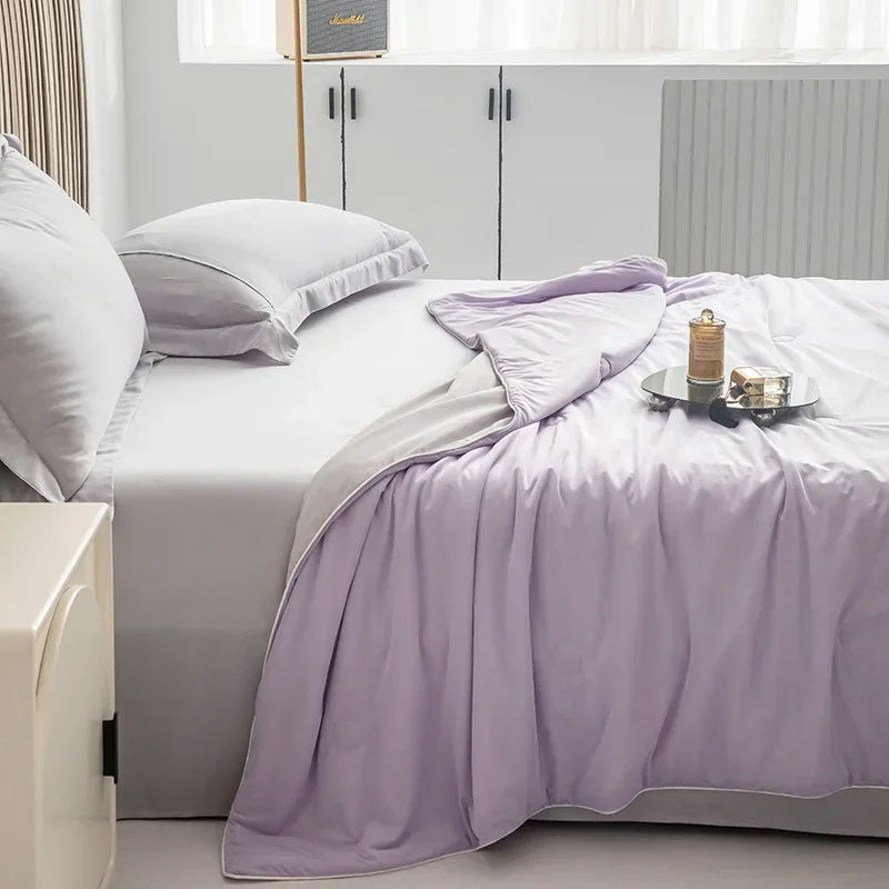 Breathable Cooling Blanket with Lightweight Cotton-Polyester Fabric