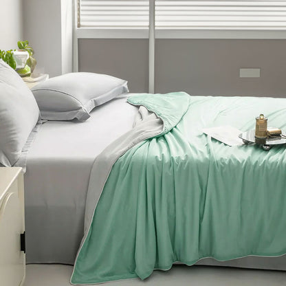Breathable Cooling Blanket with Lightweight Cotton-Polyester Fabric