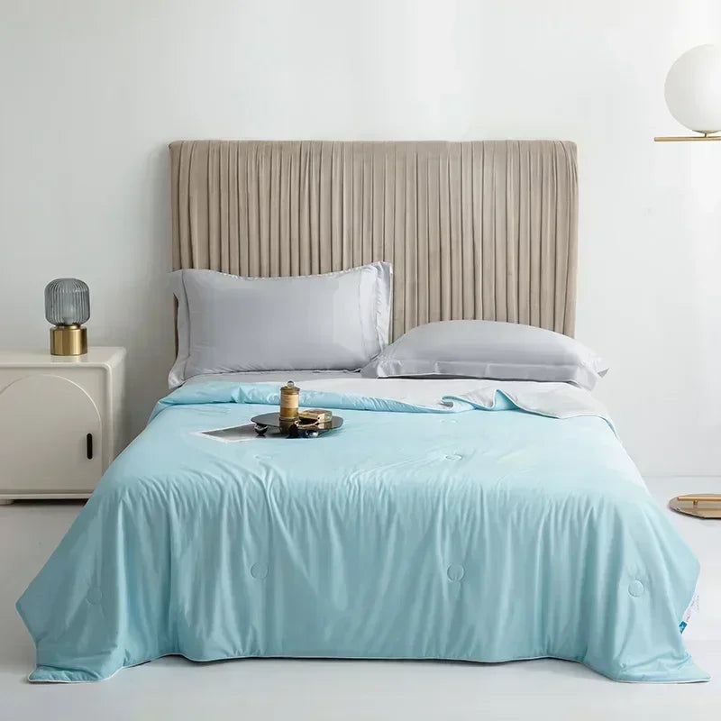 Breathable Cooling Blanket with Lightweight Cotton-Polyester Fabric