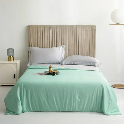 Breathable Cooling Blanket with Lightweight Cotton-Polyester Fabric