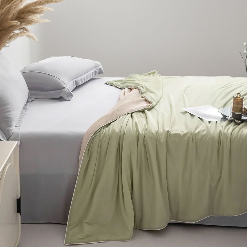 Breathable Cooling Blanket with Lightweight Cotton-Polyester Fabric
