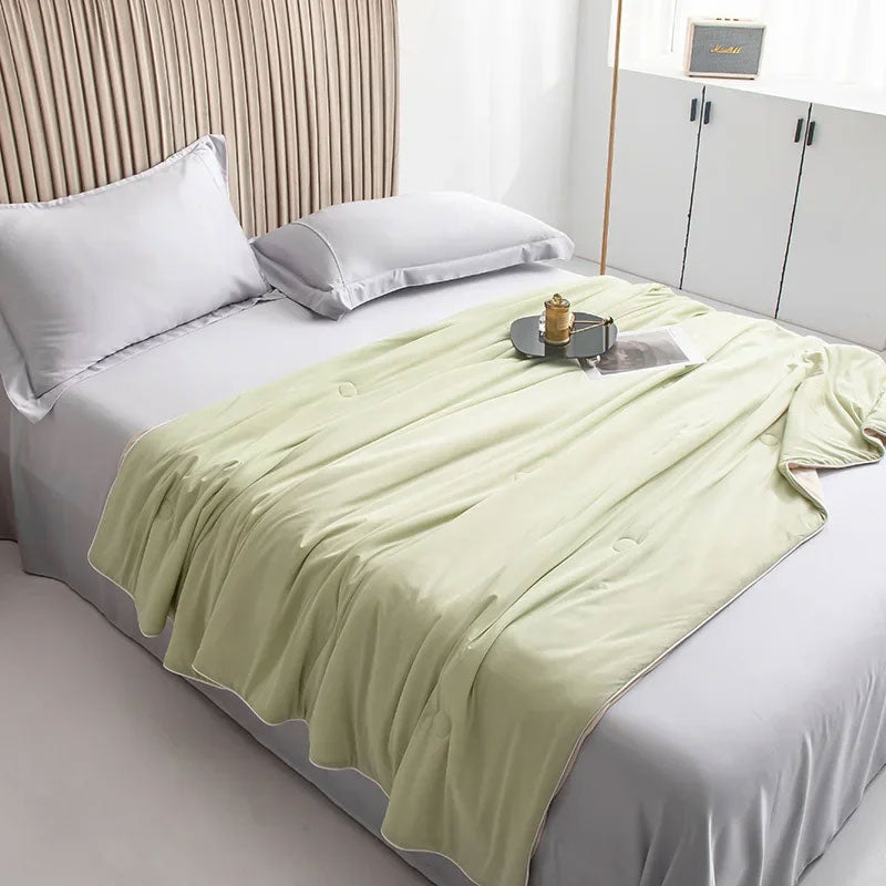 Breathable Cooling Blanket with Lightweight Cotton-Polyester Fabric