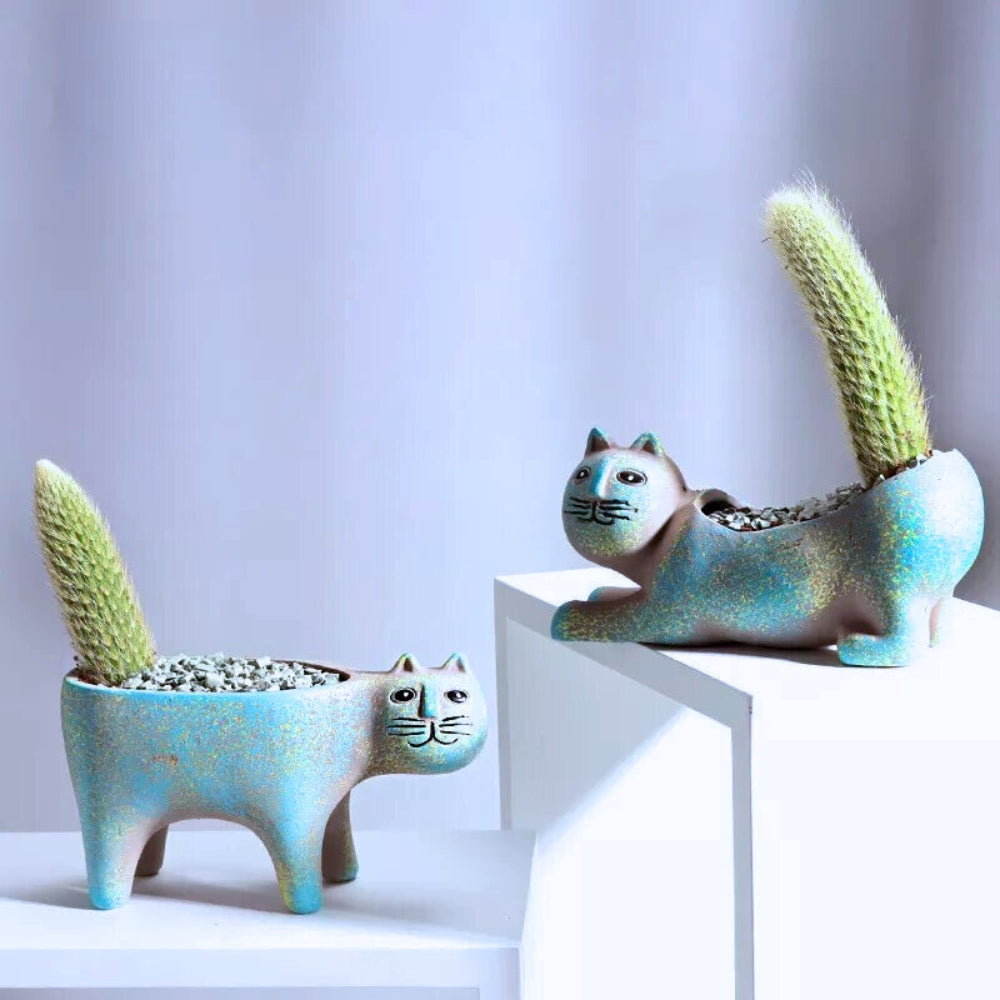 Cat-Shaped Ceramic Plant Pot for Indoor and Outdoor Plant Displays