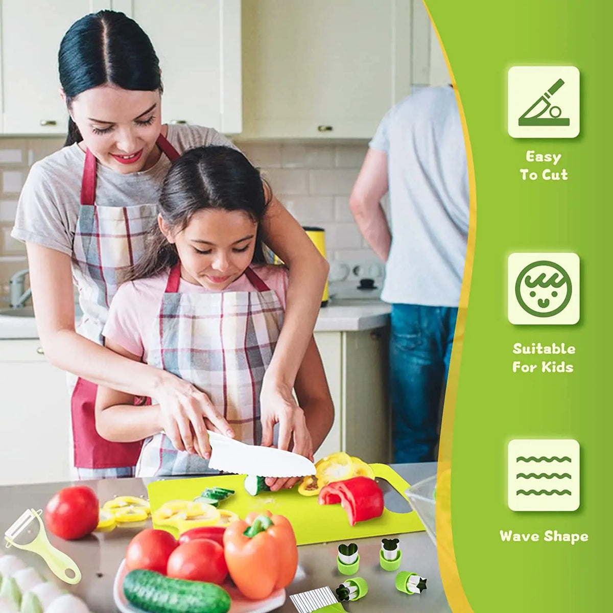 Children’s Kitchen Tool Set with Wooden Knives, Cutters and Baking Tools
