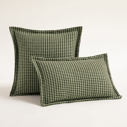 Classic Houndstooth Jacquard Cushion Cover with Timeless Pattern