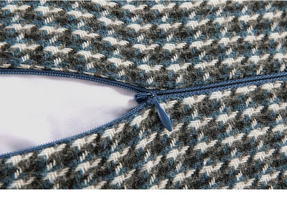 Classic Houndstooth Jacquard Cushion Cover with Timeless Pattern
