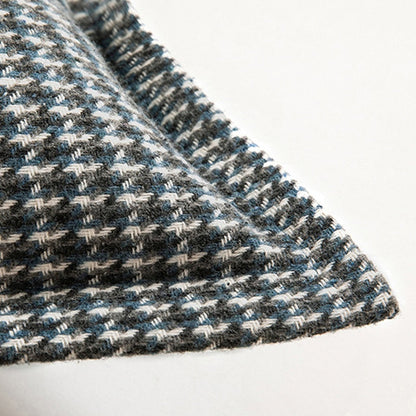 Classic Houndstooth Jacquard Cushion Cover with Timeless Pattern