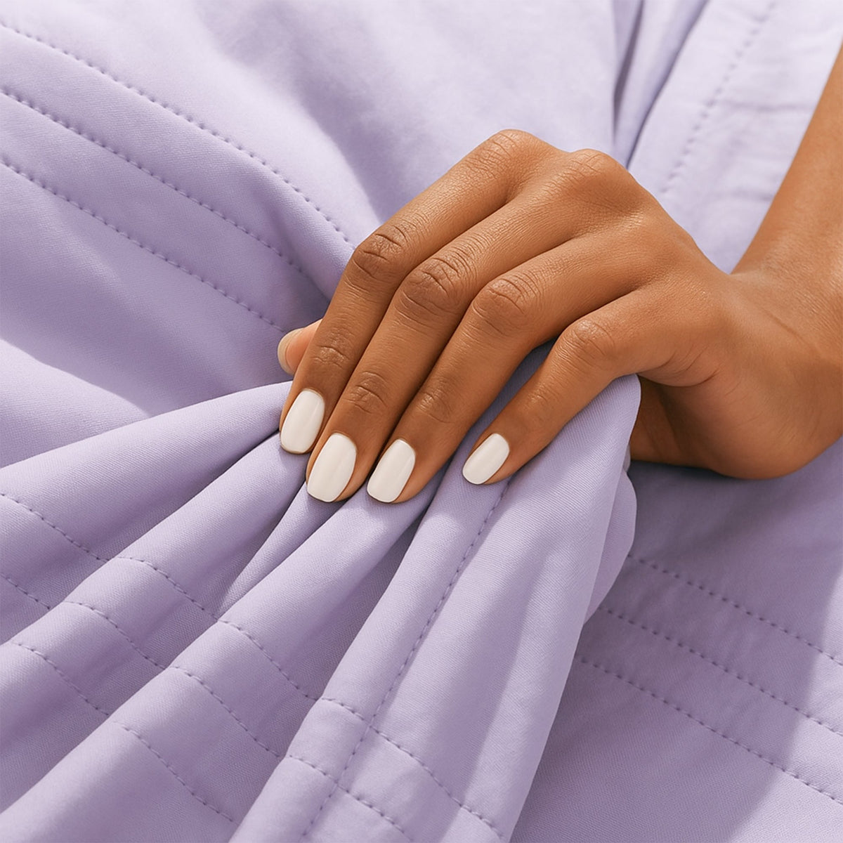 Cooling Blanket with Moisture-Wicking Breathable Fabric for Warm Nights