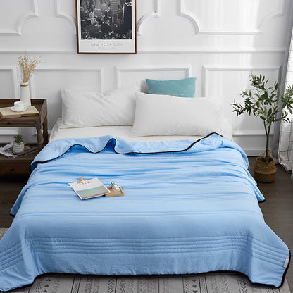 Cooling Blanket with Moisture-Wicking Breathable Fabric for Warm Nights