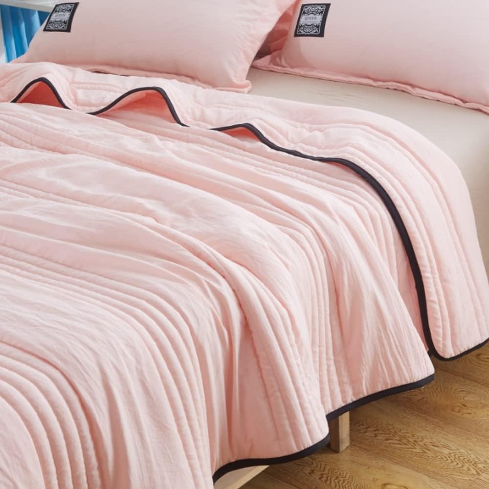 Cooling Blanket with Soft Breathable Fabric for Comfortable Sleep