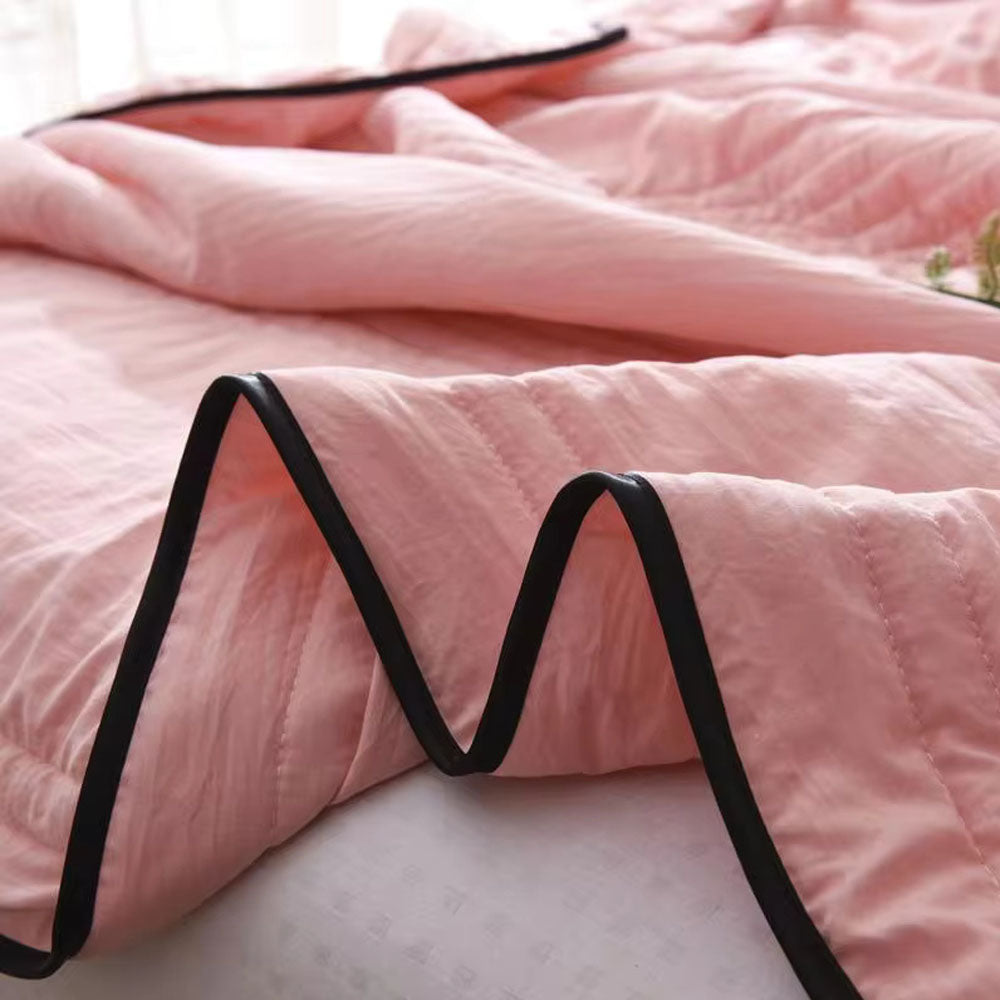 Cooling Blanket with Soft Breathable Fabric for Comfortable Sleep