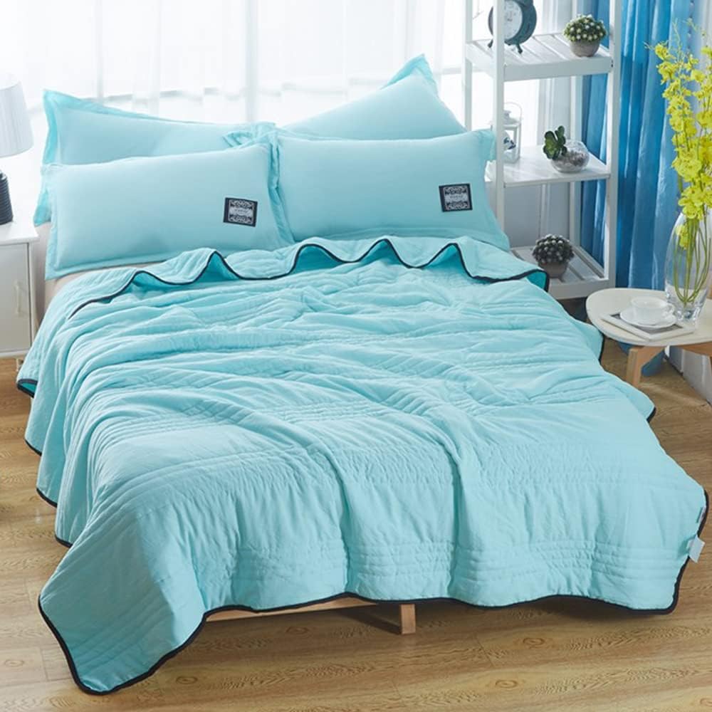 Cooling Blanket with Soft Breathable Fabric for Comfortable Sleep
