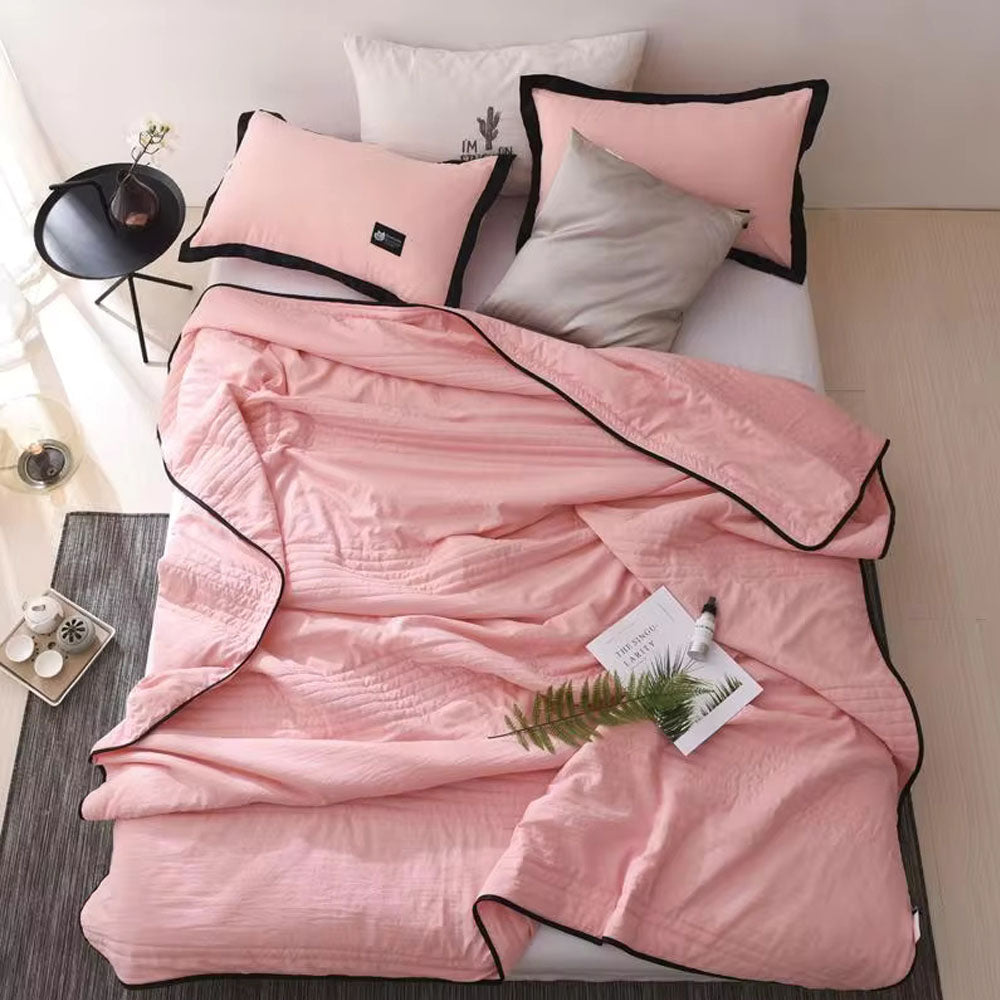Cooling Blanket with Soft Breathable Fabric for Comfortable Sleep