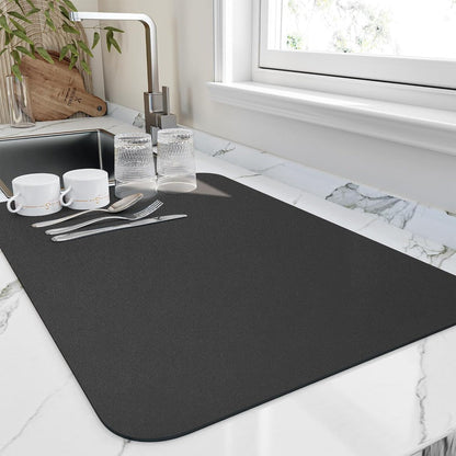Fast-Drying Kitchen Dish Mat with Absorbent Diatomite Fibres and Roll-Up Design