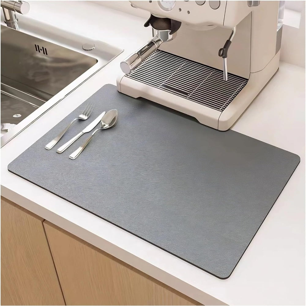 Fast-Drying Kitchen Dish Mat with Absorbent Diatomite Fibres and Roll-Up Design