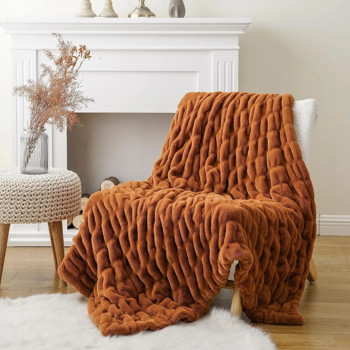 Faux Fur Throw Blanket – Double-Sided Soft Rabbit-Style Fur with Ruched Finish