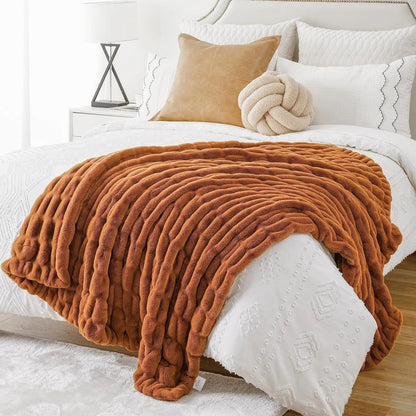 Faux Fur Throw Blanket – Double-Sided Soft Rabbit-Style Fur with Ruched Finish