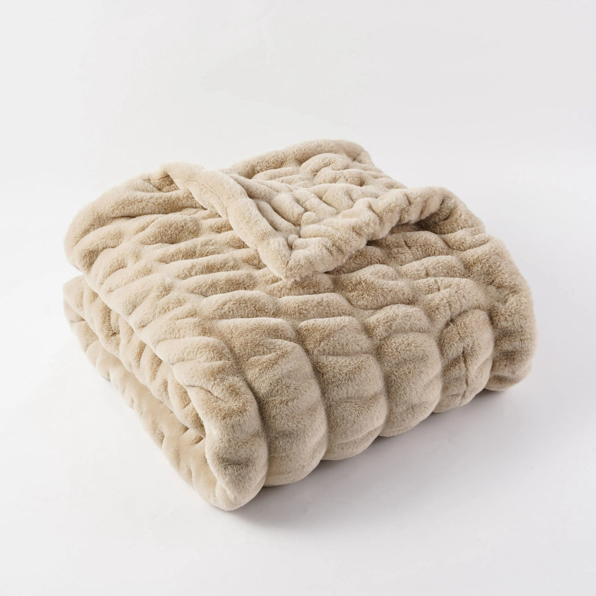 Faux Fur Throw Blanket – Double-Sided Soft Rabbit-Style Fur with Ruched Finish