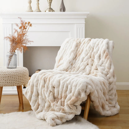 Faux Fur Throw Blanket – Double-Sided Soft Rabbit-Style Fur with Ruched Finish