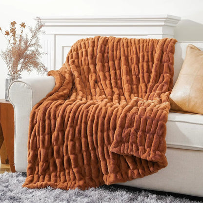 Faux Fur Throw Blanket – Double-Sided Soft Rabbit-Style Fur with Ruched Finish