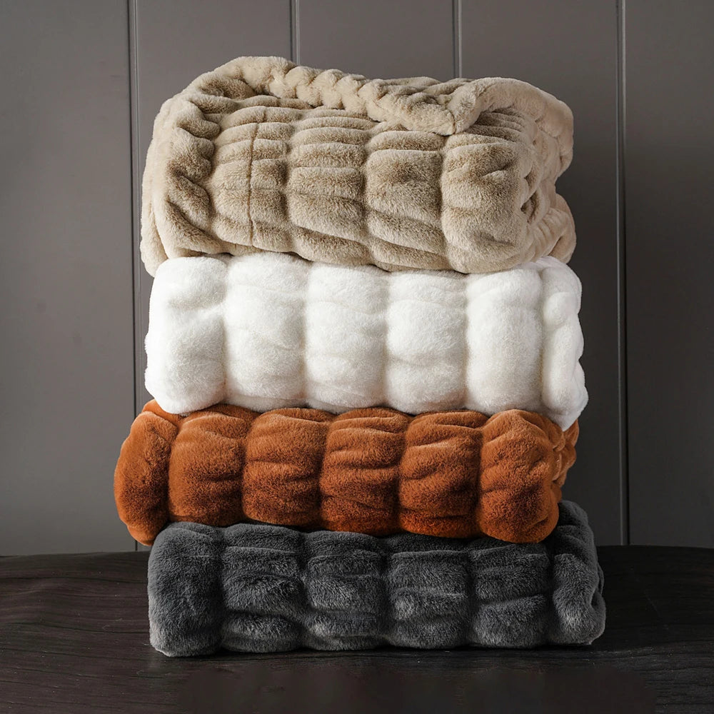 Faux Fur Throw Blanket – Double-Sided Soft Rabbit-Style Fur with Ruched Finish