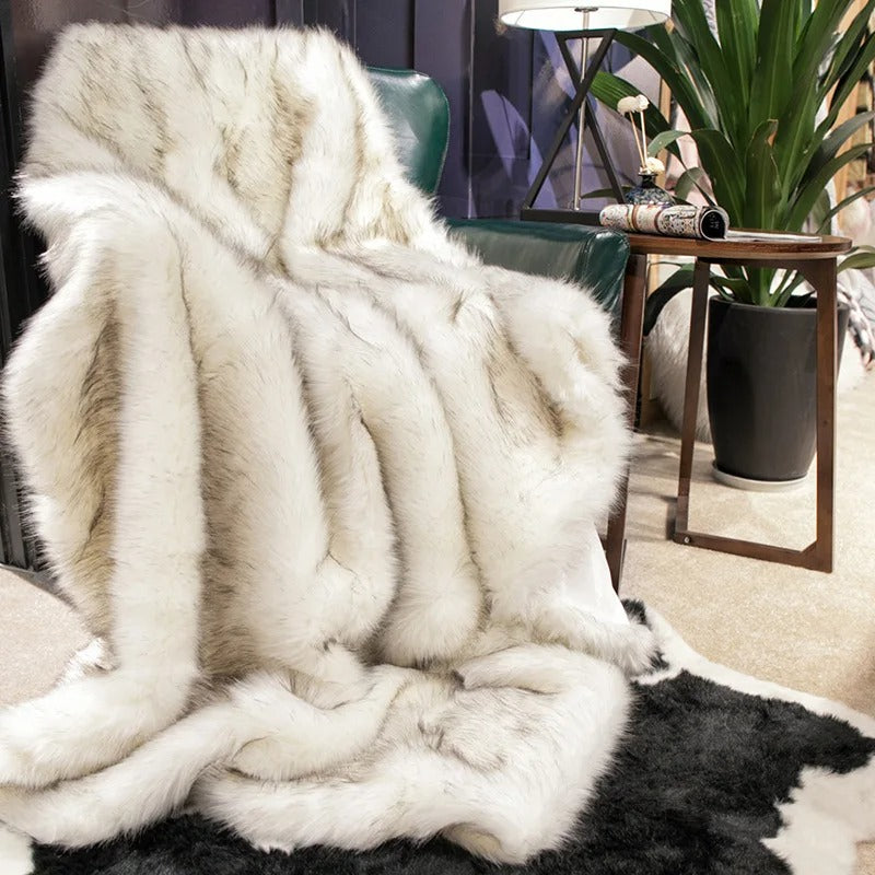 Faux Fur Throw Blanket for Sofa and Bed with Soft Fox Fur Look