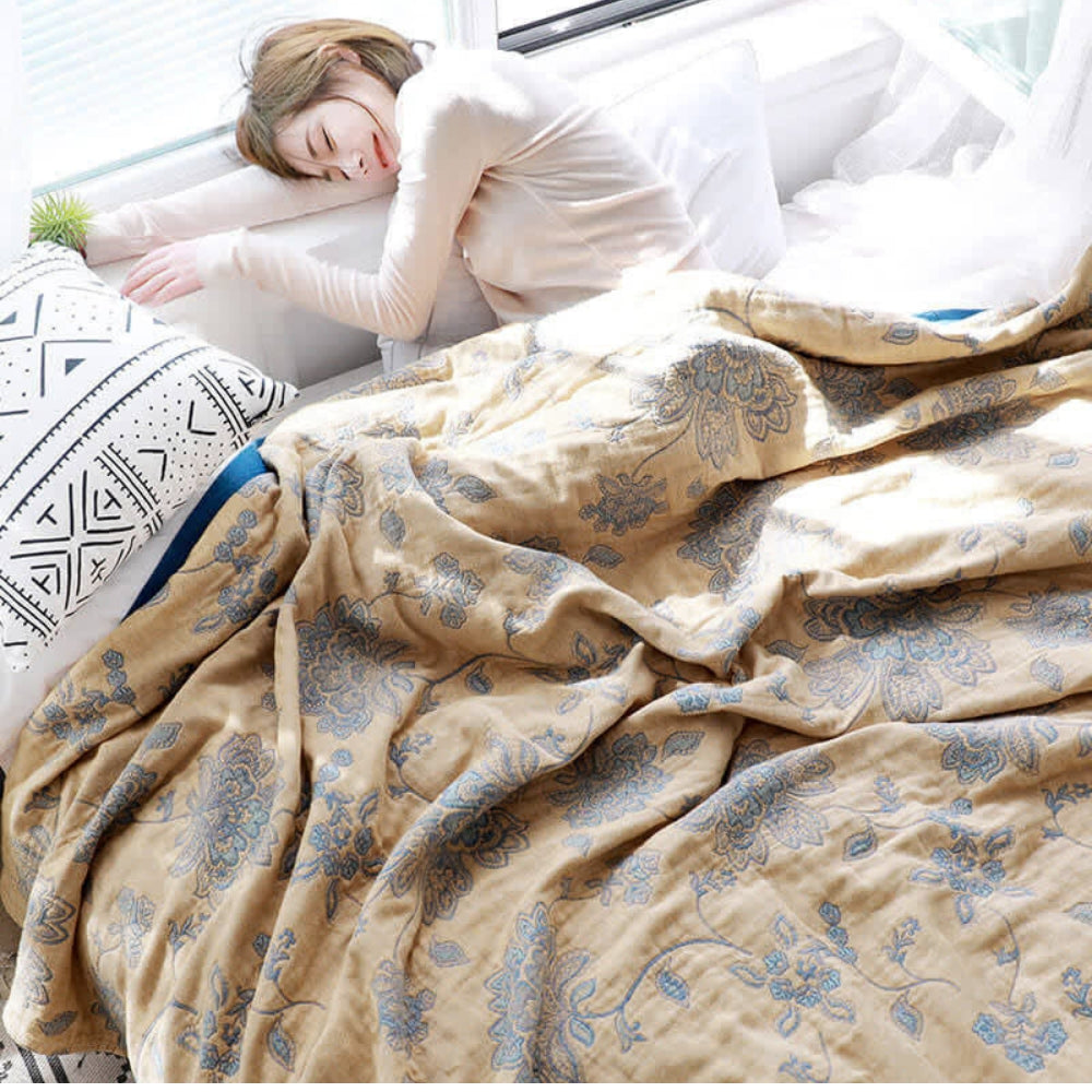 Five-Layer Cotton Gauze Blanket with Jacquard Floral Pattern