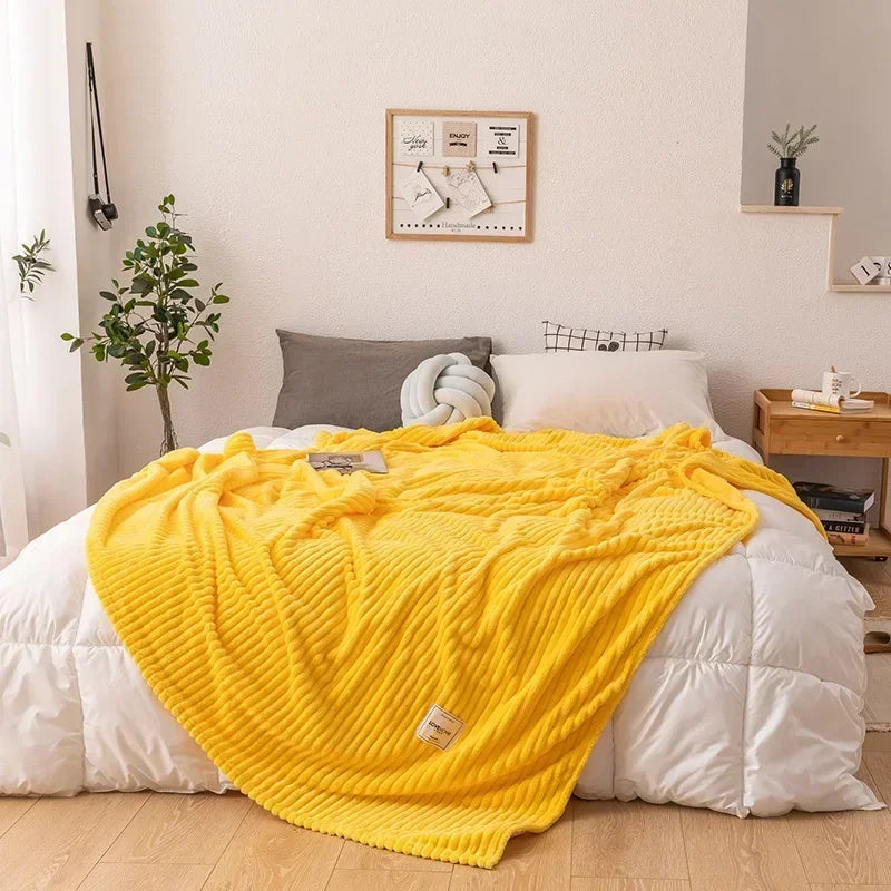 Flannel Throw Blanket for Warmth and Cosy Comfort