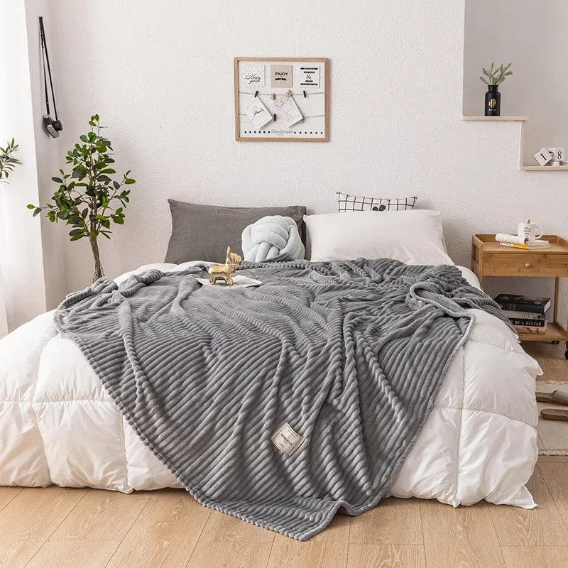 Flannel Throw Blanket for Warmth and Cosy Comfort