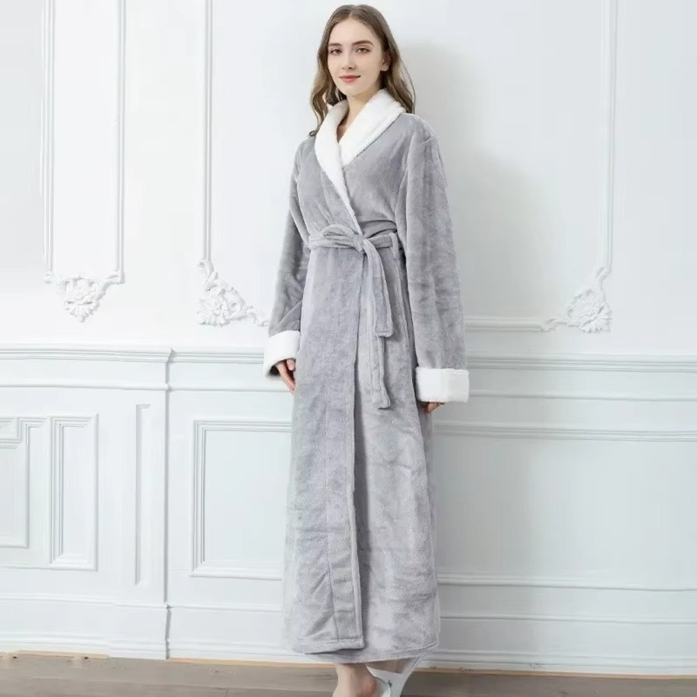 Fleece Bathrobe with Velvet-Soft Microfibre Texture and Contrast Trim