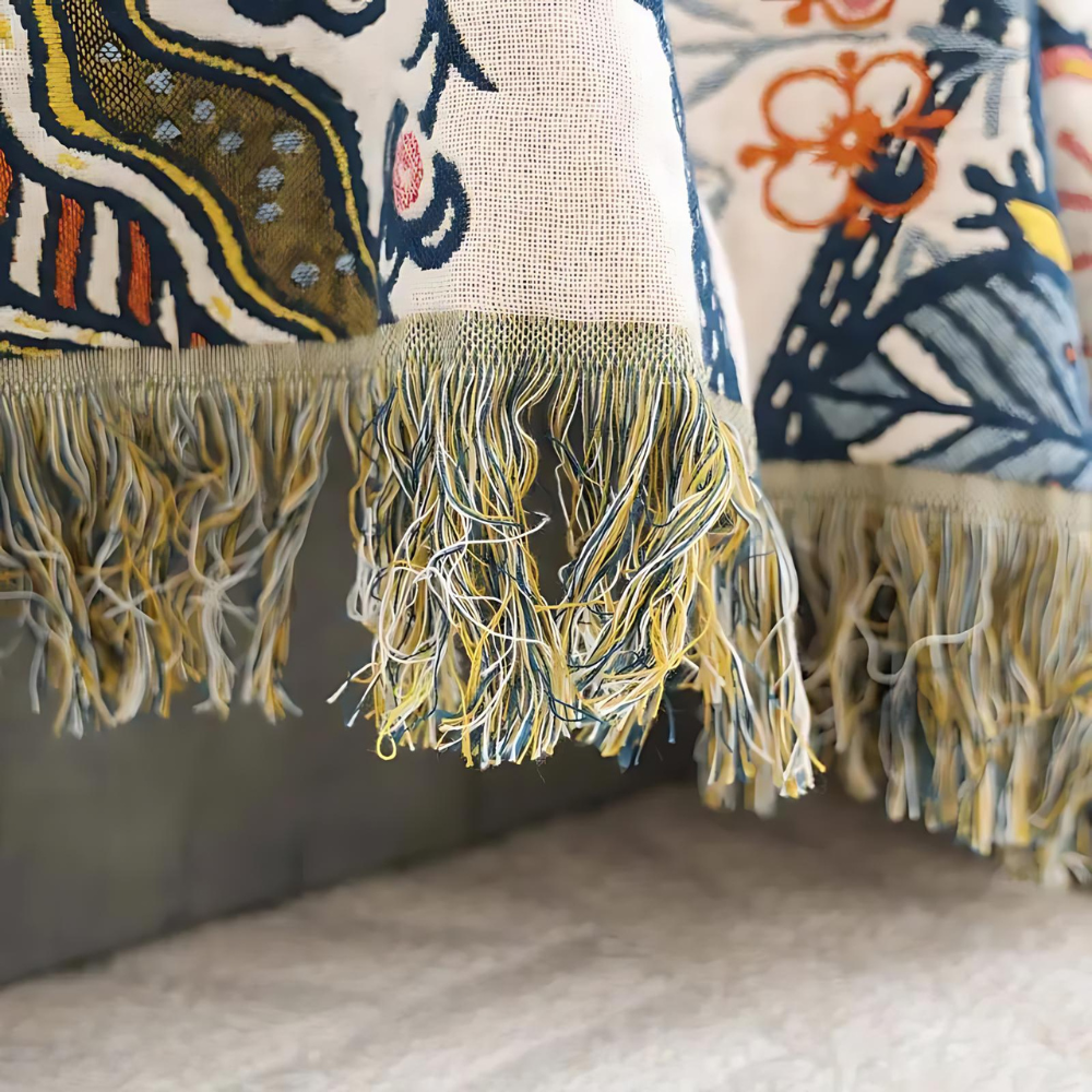 Floral Jacquard Cotton Throw – Reversible Blanket with Decorative Fringed Edges