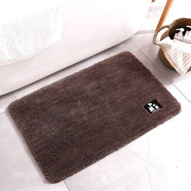 Giraffe Bath Mat with Non-Slip Backing and Absorbent Microfibre
