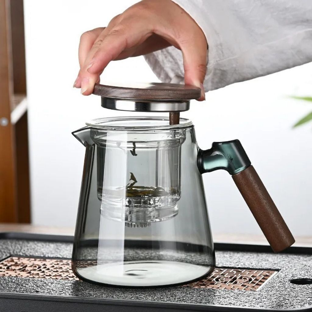 Glass Teapot with Stainless Steel Infuser and Wooden Handle 900 ml
