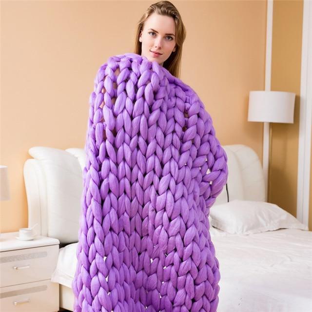 Handmade Chunky Knit Blanket with Soft Textured Design for Home Décor