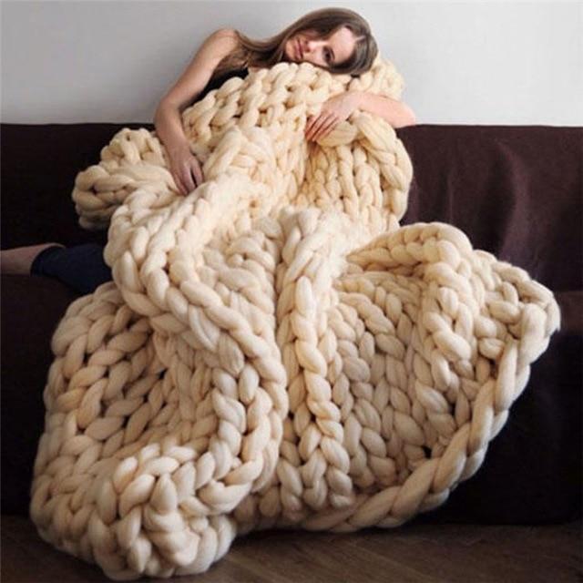 Handmade Chunky Knit Blanket with Soft Textured Design for Home Décor