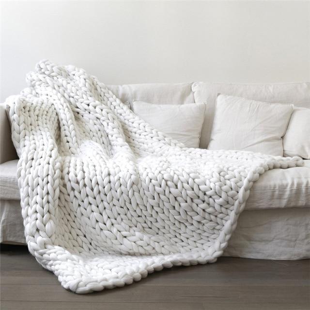 Handmade Chunky Knit Blanket with Soft Textured Design for Home Décor