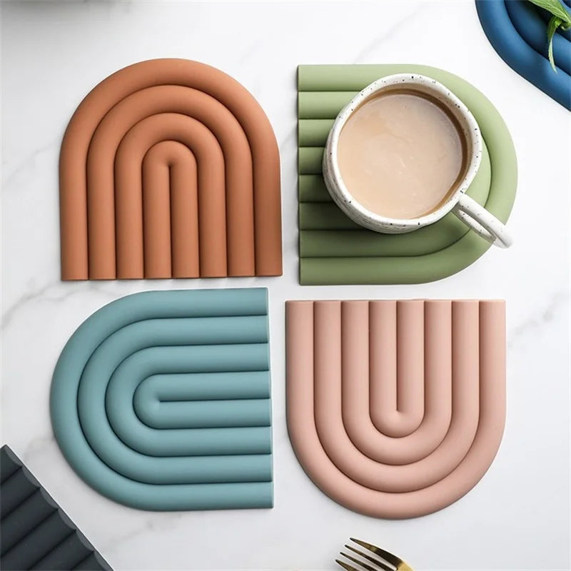 Heat-Resistant Silicone Coaster Set with Non-Slip Organic Design
