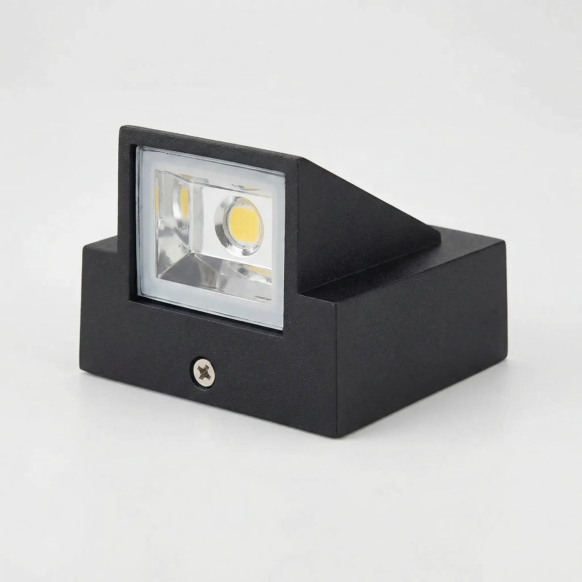 IP65 Outdoor Wall Sconce with Integrated 5W LED