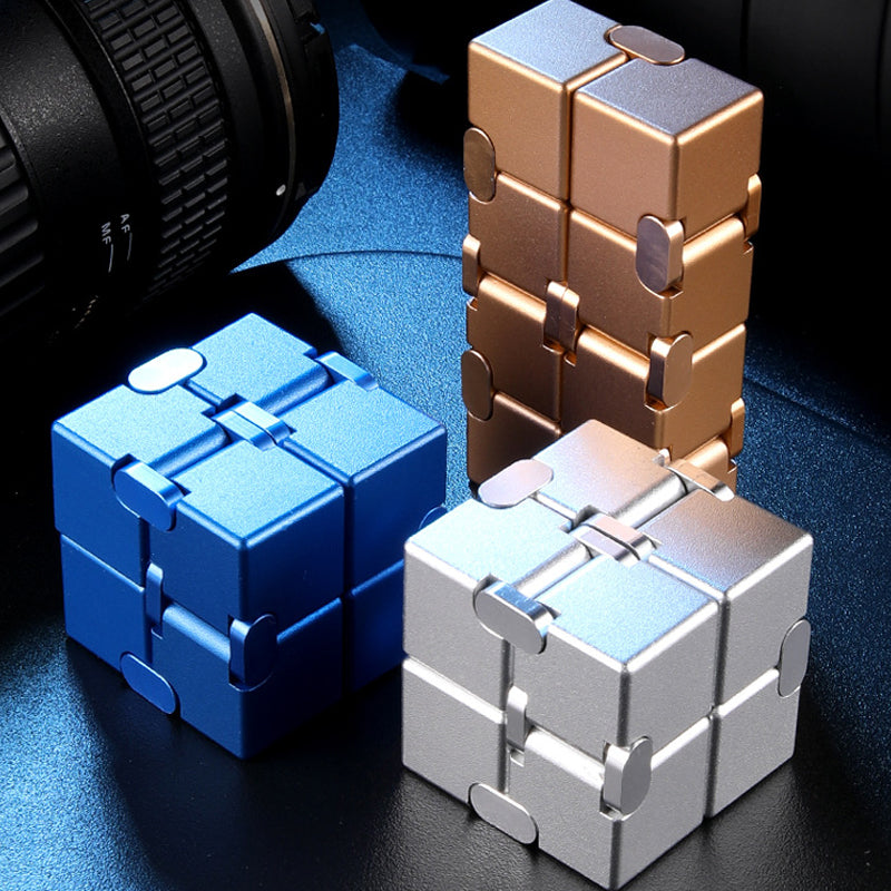 Infinity Fidget Cube Toy with Smooth Moving Alloy Design