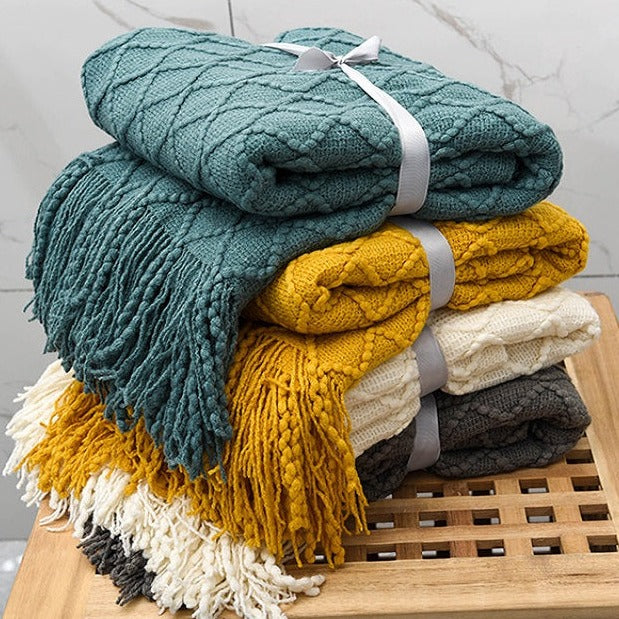 Knitted Cotton Blend Throw Blanket for Warmth and Comfort